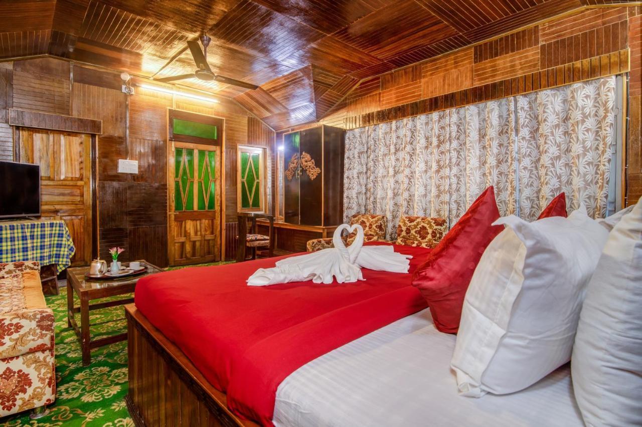 Montis Soyang Premium Heritage Hotel Ґанґток Екстер'єр фото