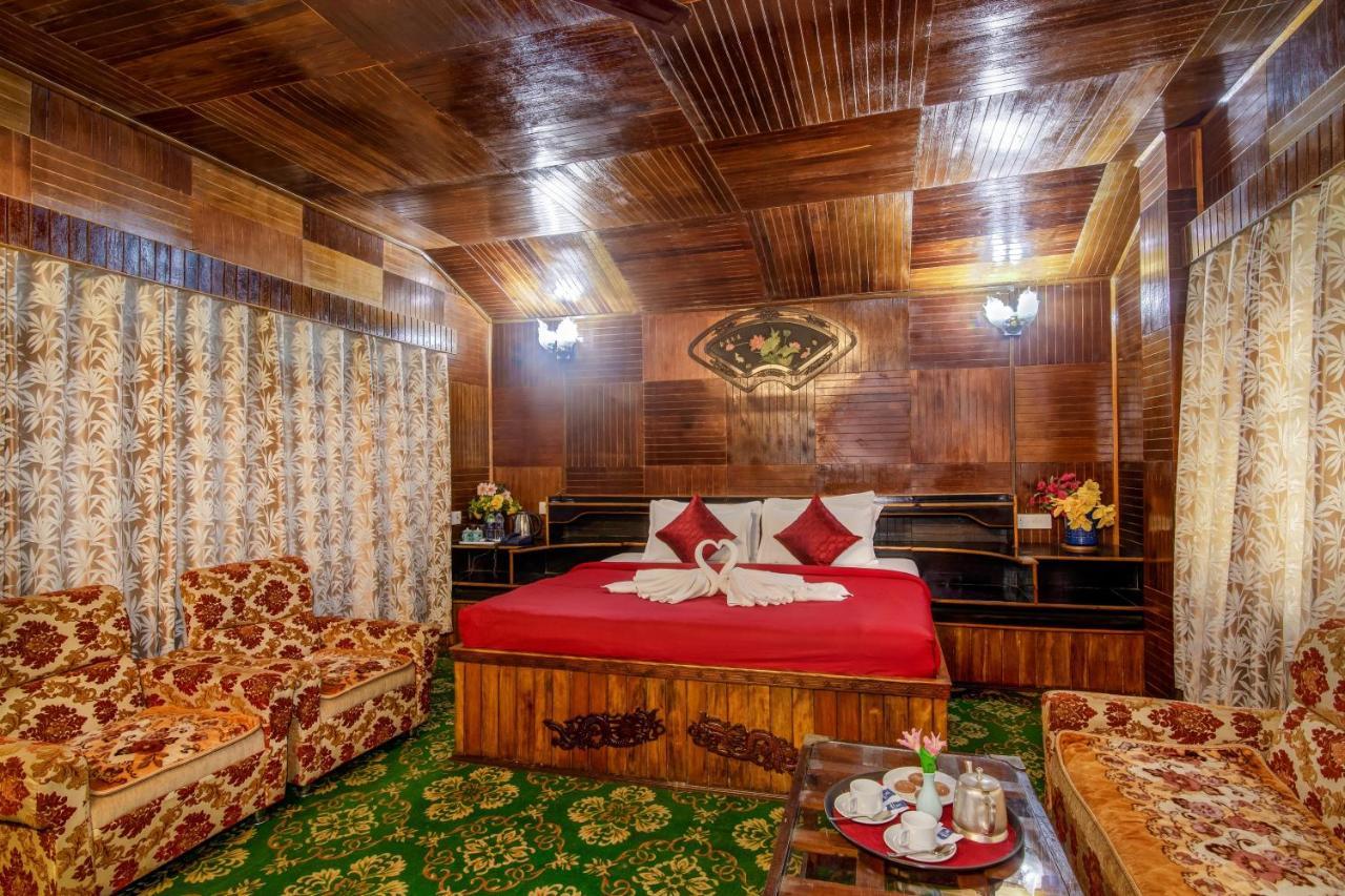 Montis Soyang Premium Heritage Hotel Ґанґток Екстер'єр фото